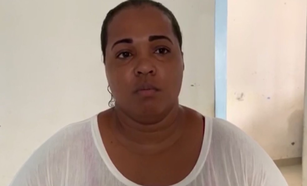 Ana Cláudia precisa de bariátrica para controlar problemas de saúde na Bahia  — Foto: Reprodução/TV Subáe