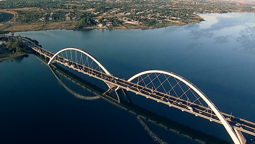 Ponte JK, em Brasília, em imagem aérea — Foto: TV Globo/Reprodução