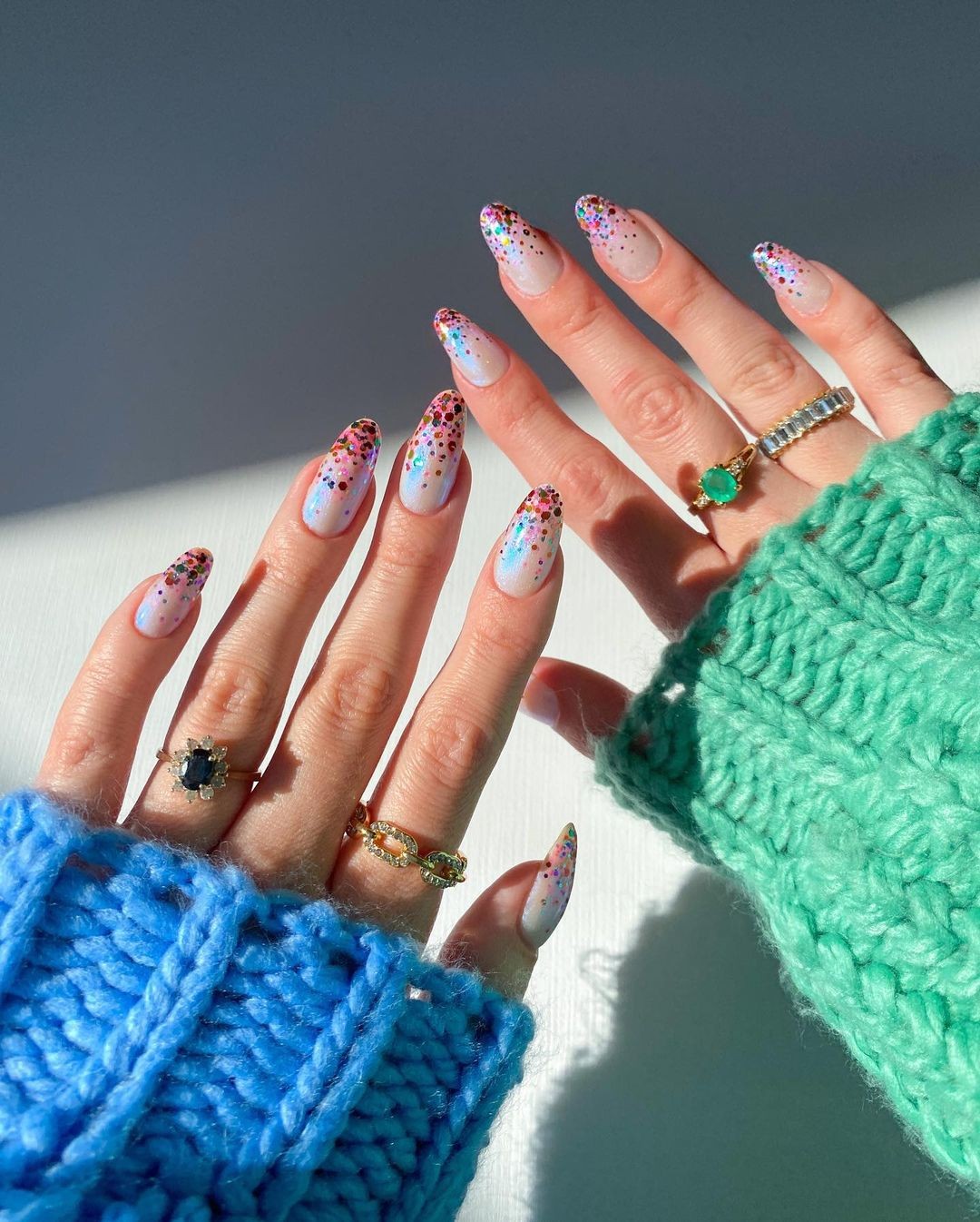Nail art com glitter — Foto: Instagram