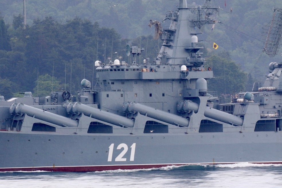 Detalhes do Moskva, o navio russo conhecido como "assassino de porta-aviões" — Foto: Reuters