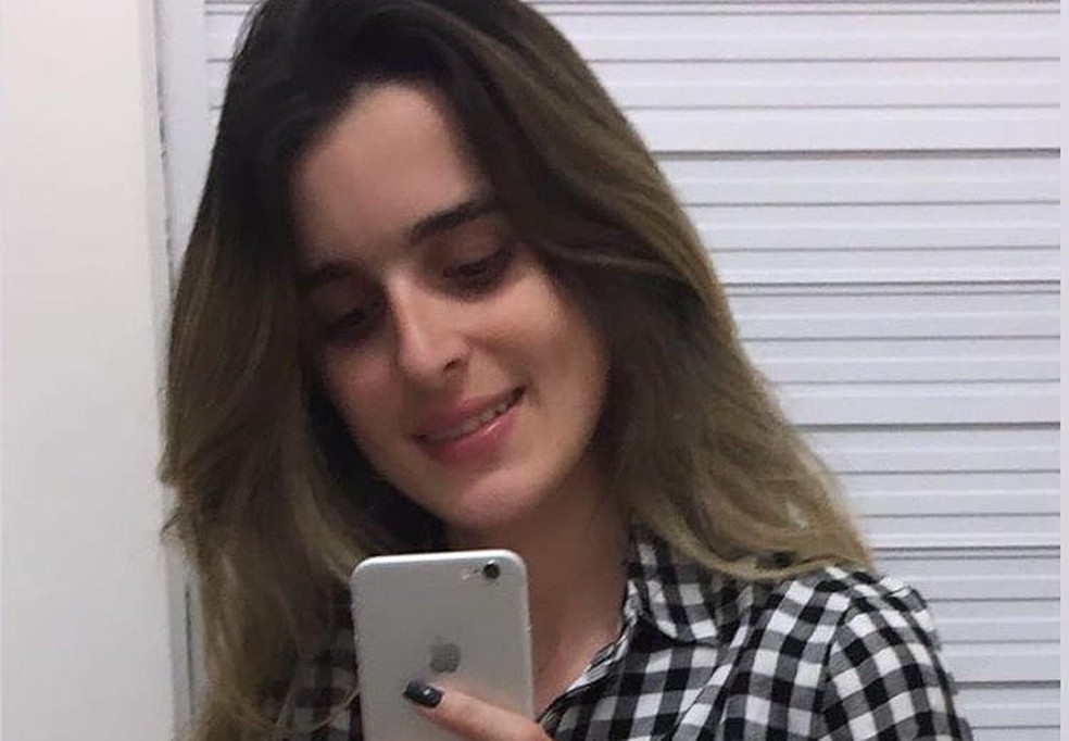 Renata Ranyelle Almeida tinha 23 anos e foi morta com um tiro no rosto — Foto: Redes Sociais/Facebook