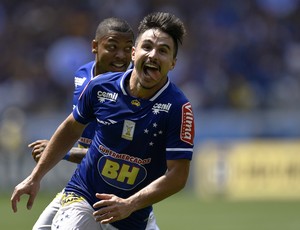 Willian está a dois gols de se tornar o principal artilheiro do novo Mineirão