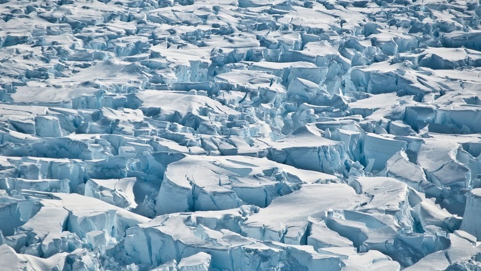 Pesquisadores divulgaram números que mostram a aceleração do derretimento na publicação acadêmica Nature (Foto: AFP/UNIVERSITY OF WASHINGTON/IAN JOUGHIN)
