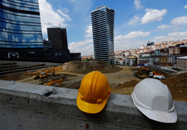 Construção - prédio - construir - indústria - prédios - engenheiro - obra  (Foto: Murad Sezer/Reuters)