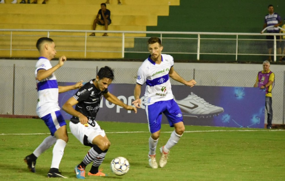 Com a provÃ¡vel divisÃµes de grupos, AtlÃ©tico-AC e Botafogo-PB teriam realidades bem diferentes para 2019: o Galo viajaria mais de 63 mil quilÃ´metros, enquanto o Belo faria pouco mais de 10 mil quilÃ´metros â Foto: Manoel FaÃ§anha/DivulgaÃ§Ã£o