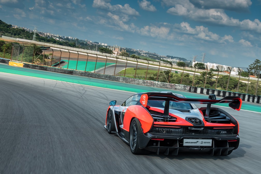 McLaren Senna alcança os 340 km/h — Foto: Divulgação/Maikon Bauer