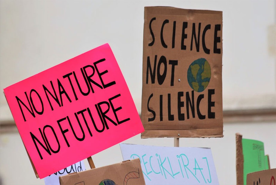 'Sem natureza, sem futuro' e 'Ciência, não silêncio'