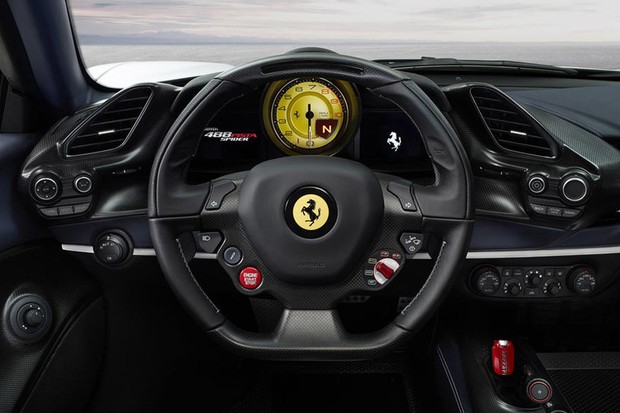 Ferrari 488 Pista Spider é Revelada Em Pebble Beach