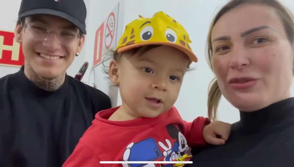 Andressa Urach re&uacute;ne os filhos pela primeira vez no Dia das M&atilde;es &mdash; Foto: Reprodu&ccedil;&atilde;o/Instagram
