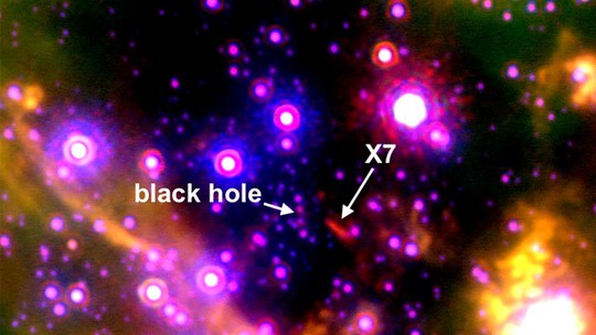 Cientistas avaliam o que pode ser objeto misterioso perto de buraco negro