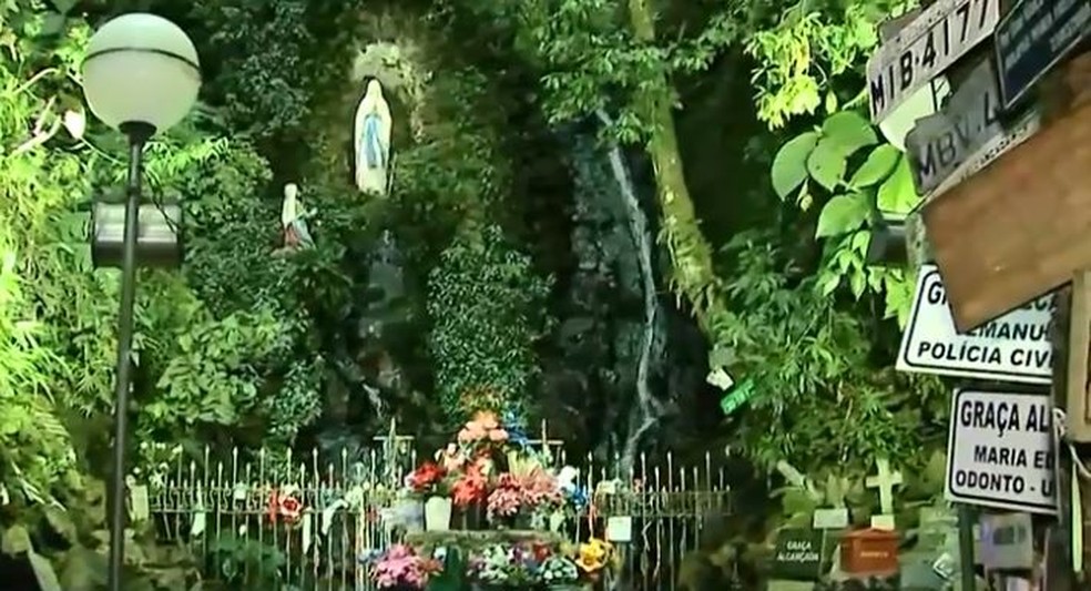 Gruta de Nossa Senhora de Lourdes, em Angelina. â€” Foto: ReproduÃ§Ã£o/NSC TV