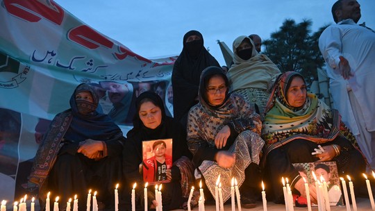 Após revisão, polícia do Paquistão reduz número de mortos em ataque a mesquita de 101 para 84 