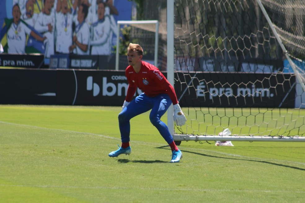 No CT do Corinthians, Bahia treina pênaltis antes de embarque; Élber e Ramon participam