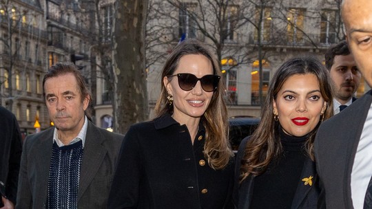 A nova bolsa de Angelina Jolie era um dos modelos favoritos da princesa Diana