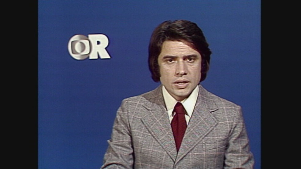 Sérgio Chapelin na abertura do programa sobre Boa Esperança do Sul, em 1976. — Foto: Globo Repórter