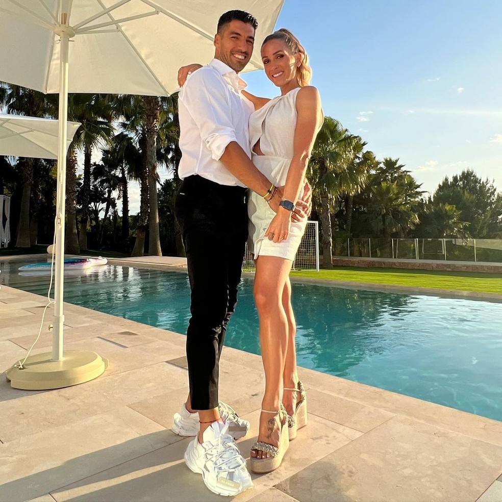 Luis Suarez com a esposa na festa de aniversário de Lionel Messi — Foto: Reprodução Instagram