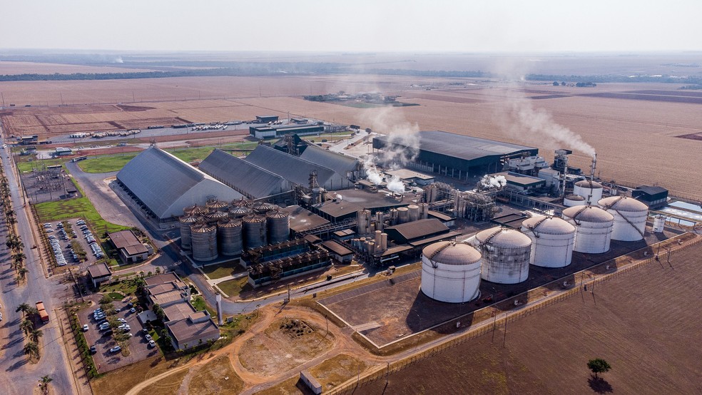 Planta de uma usina de etanol de milho no note de Mato Grosso — Foto: Secom-MT