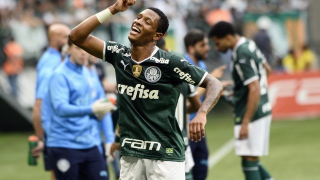 Danilo dança em comemoração de gol do Palmeiras