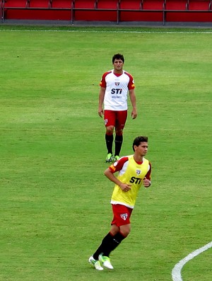 Ganso perde lugar para Aloísio em treino, e Ney Franco resgata 4-3-3