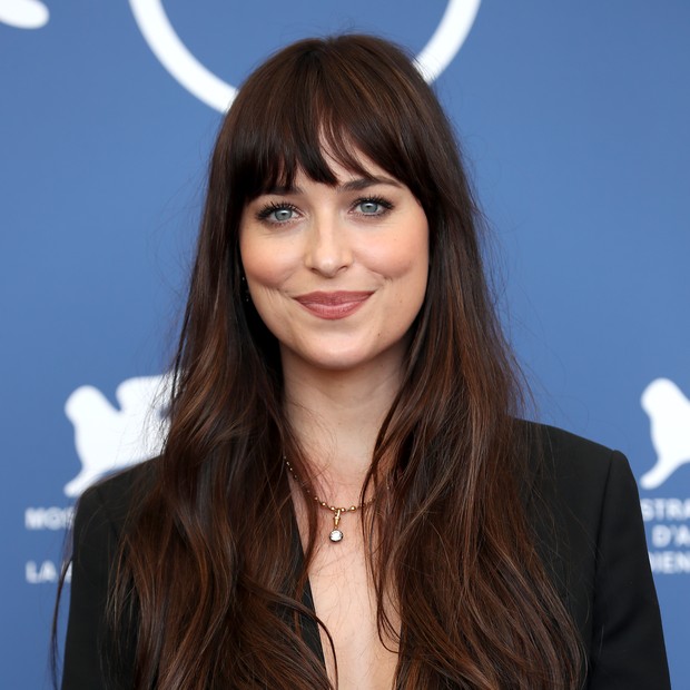 VENICE, ITALY - SEPTEMBER 03: Dakota Johnson attends the photocall of "The Lost Daughter" during the 78th Venice International Film Festival on September 03, 2021 in Venice, Italy. (Photo by Marc Piasecki/Getty Images for Netflix) (Foto: Getty Images)