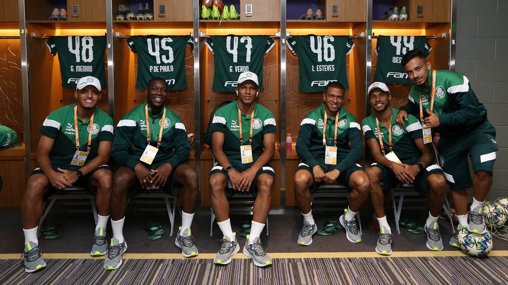 Gabriel Menino, Patrick de Paula, Gabriel Veron, Esteves, Wesley e Alan — Foto: Cesar Greco / Ag. Palmeiras