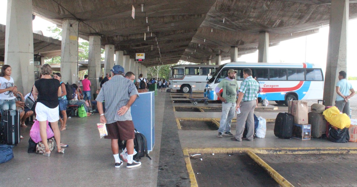 Empresas de ônibus reforçam frota para atender demanda de Natal no PI