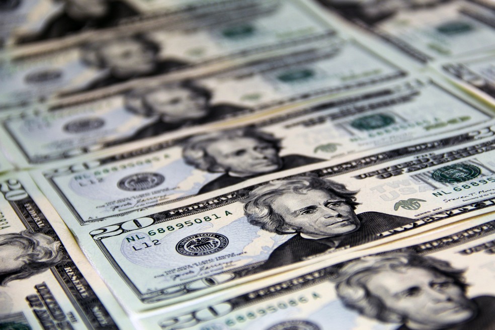 Cédulas de dólar — Foto: John Guccione/Pexels