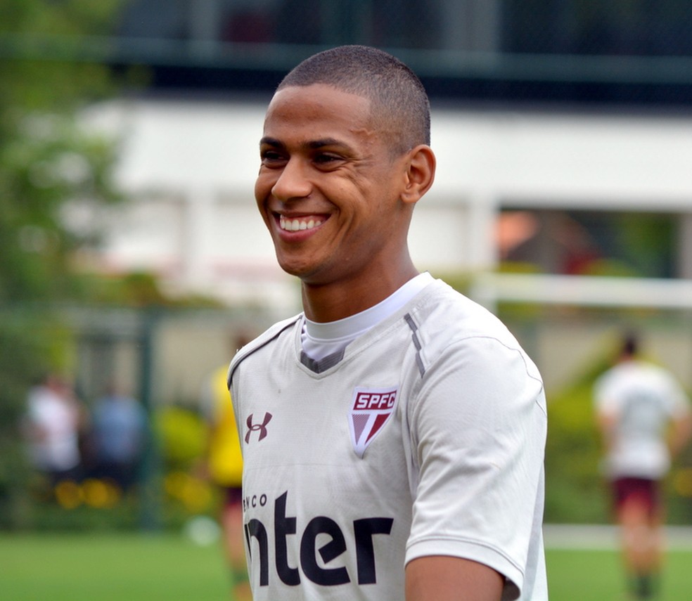 Bruno Alves quer que São Paulo deixe a alma contra o Corinthians (Foto: Érico Leonan / site oficial do SPFC)