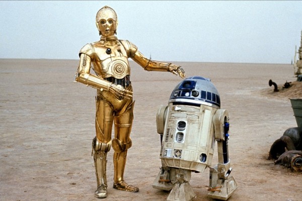 C3P-O e R2-D2, interpretados por Anthony Daniels e Kenny Barker (Foto: Reprodução)