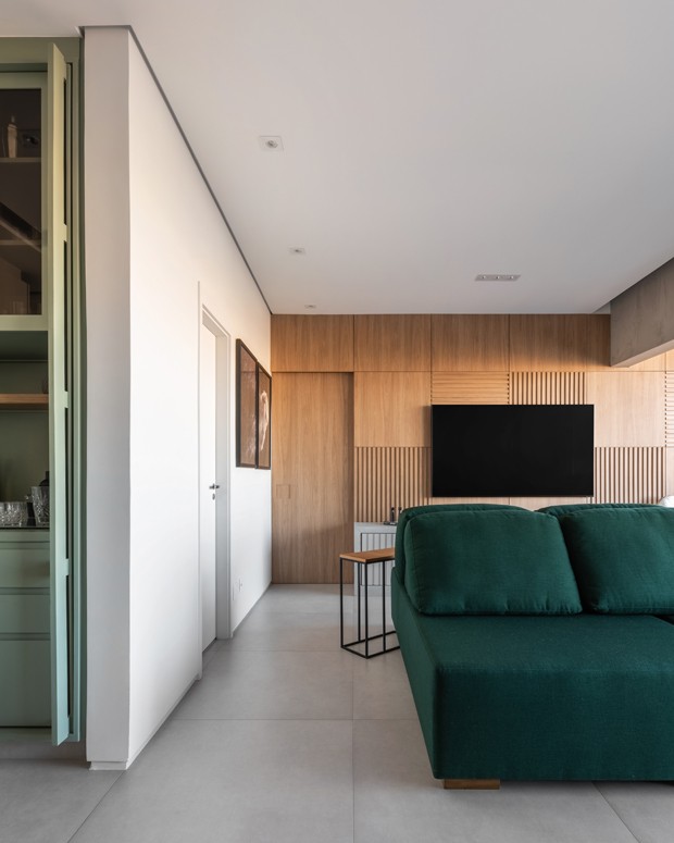 135 m² com serralheria, madeira, cinzas e pontos de cor  (Foto:  Guilherme Pucci)