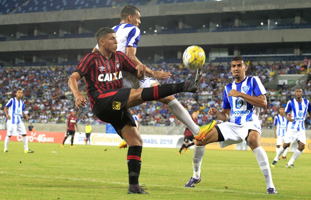 Dom Bosco em sua última participação em competição nacional, recebeu o Atlético-PR, pela segunda fase da Copa do Brasil de 2016 (Foto: Futura Press)