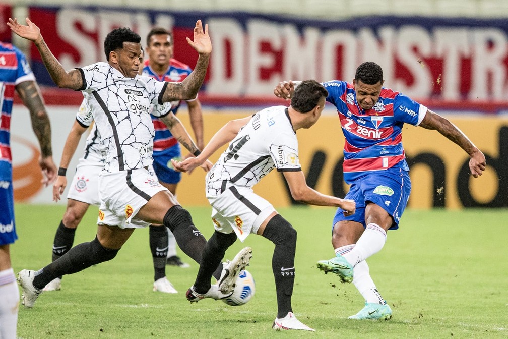 Derrota em Fortaleza encerra invencibilidade do Corinthians como visitante no Brasileirão
