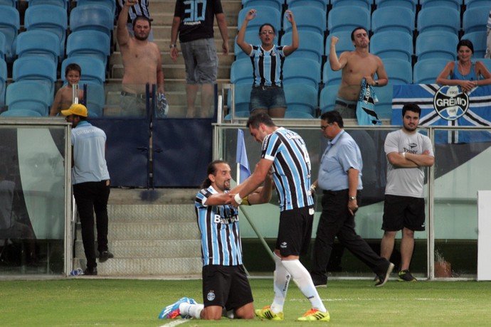 Após erro em estreia, Wesley se desculpa com torcedores do Grêmio