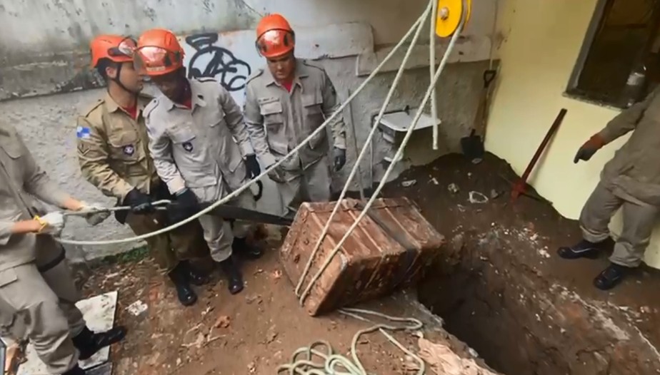 Corpo de Jefferson Machado foi encontrado dentro de um baú, enterrado a dois metros de profundidade