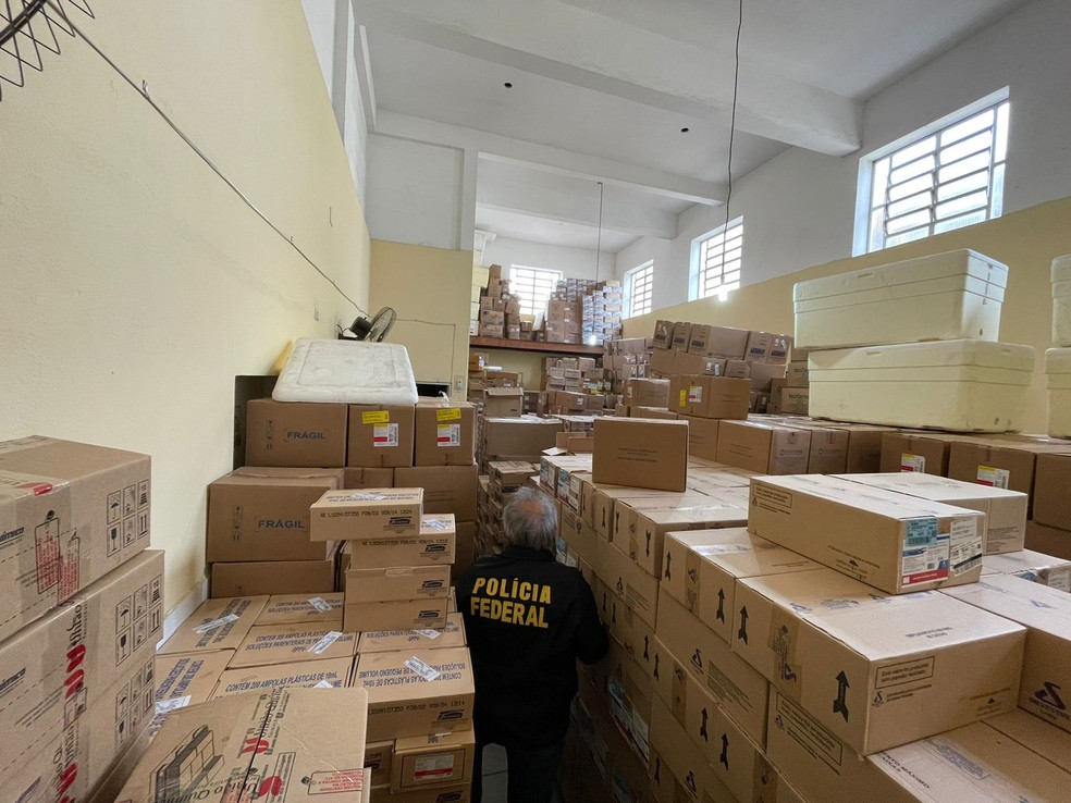 O comércio irregular de medicamentos falsificados ocorre em 16 estados e no distrito federal. — Foto: PF