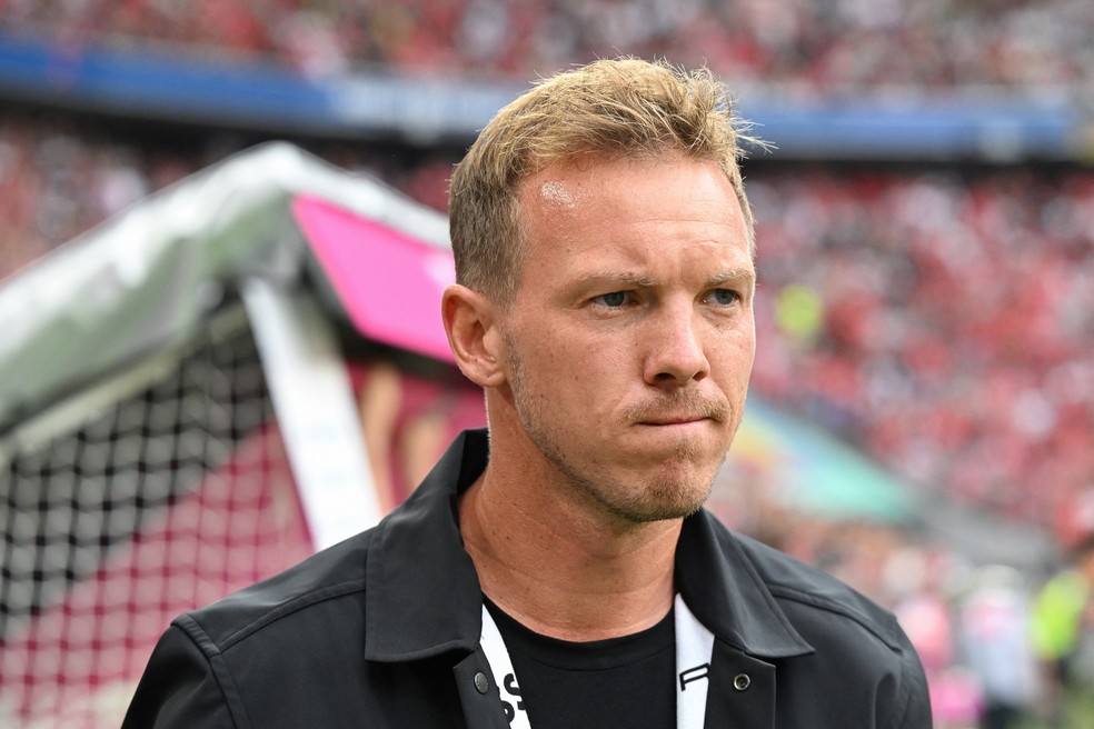 Jules Nagelsmann, técnico do Bayern, com cara de poucos amigos — Foto: AFP