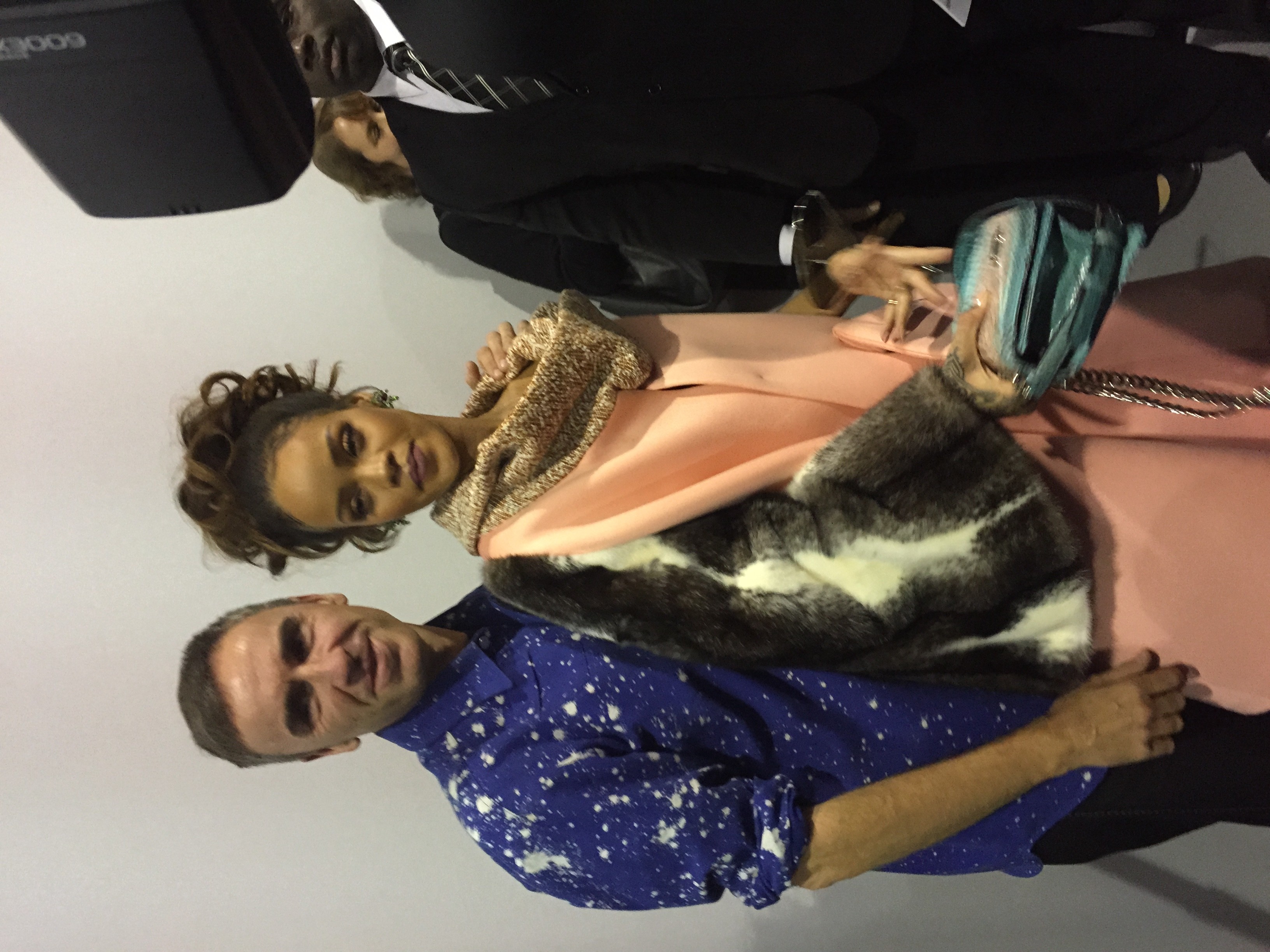 Raf Simons with Rihanna, backstage after his S/S 2016 show for Dior in Paris  (Foto: Suzy Menkes Instagram)