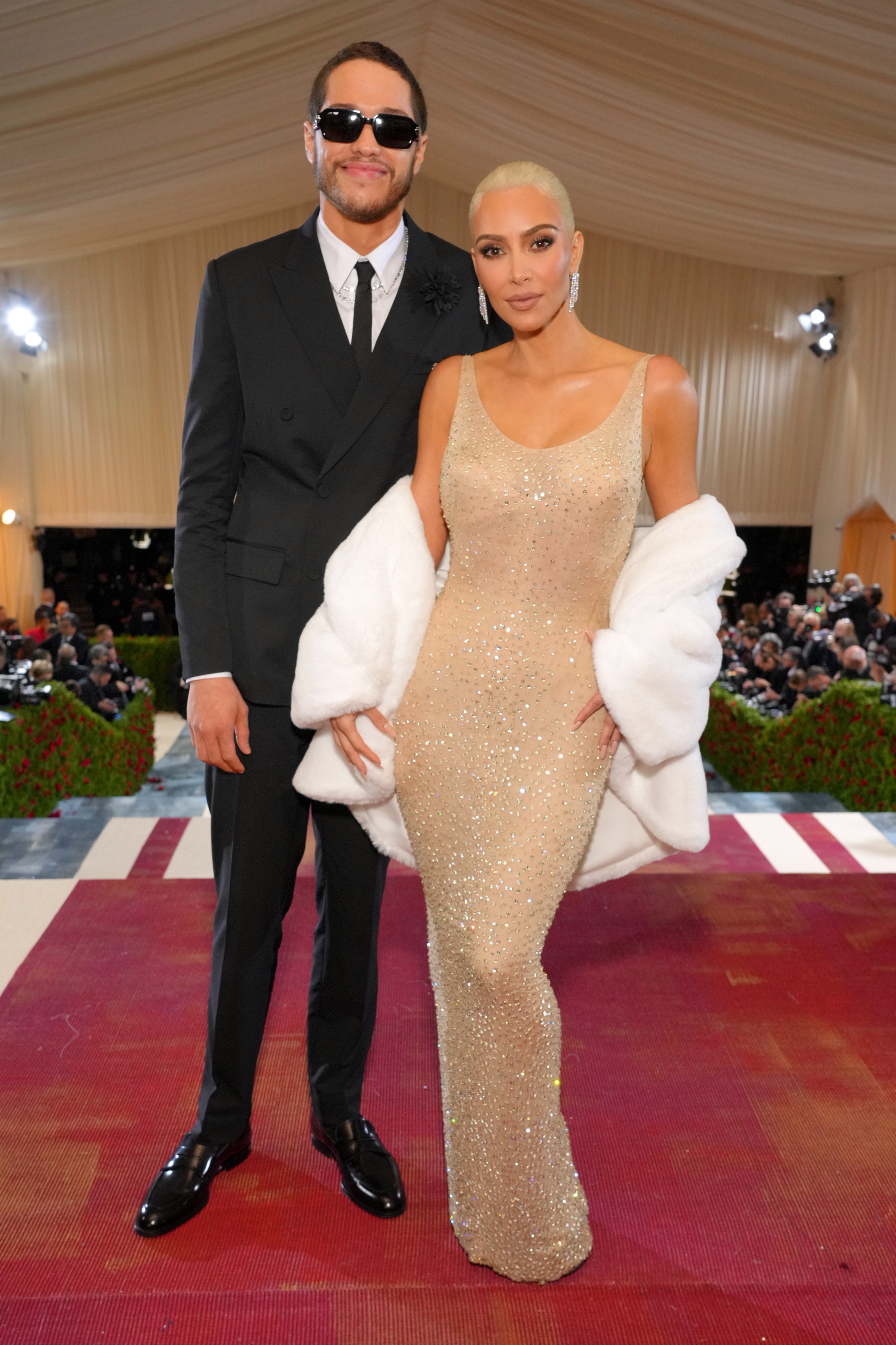 Pete Davidson e Kim Kardashian no Met Gala 2022 (Foto: Getty Images)