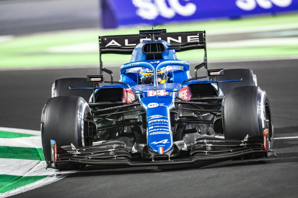 Fernando Alonso chegou na 13ª posição com o carro da Alpine no GP da Arábia Saudita de 2023 — Foto: Cristiano Barni/ATPImages/Getty Images