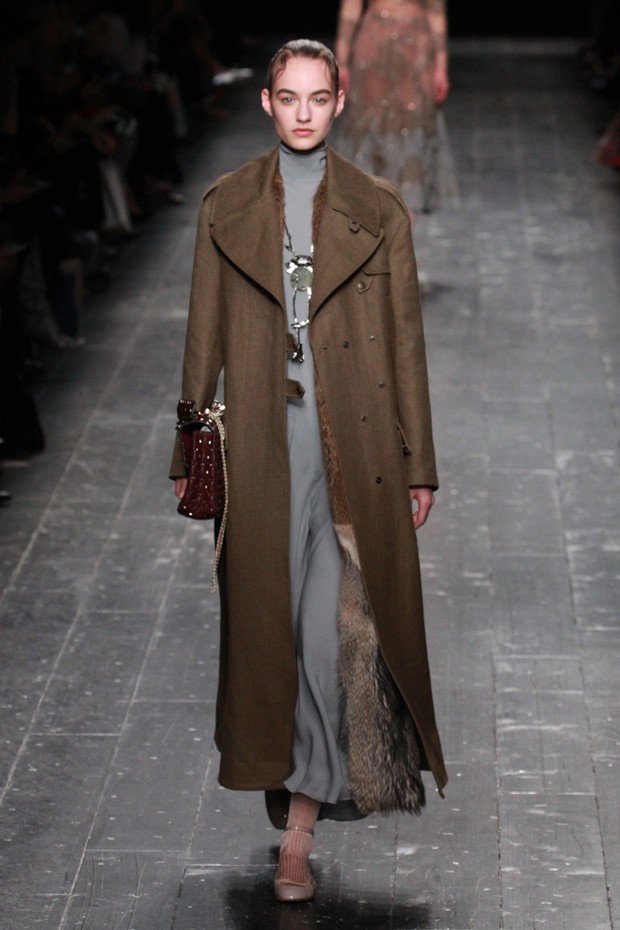 Valentino: Dance Of Delicacy - Vogue | en