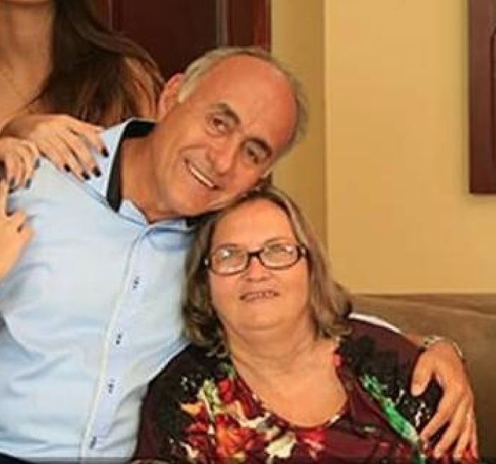 Antes de descobrir a doença, Beth Bocalom ajudou o marido em campanhas eleitorais e foi secretária em Acrelândia  — Foto: Arquivo pessoal 