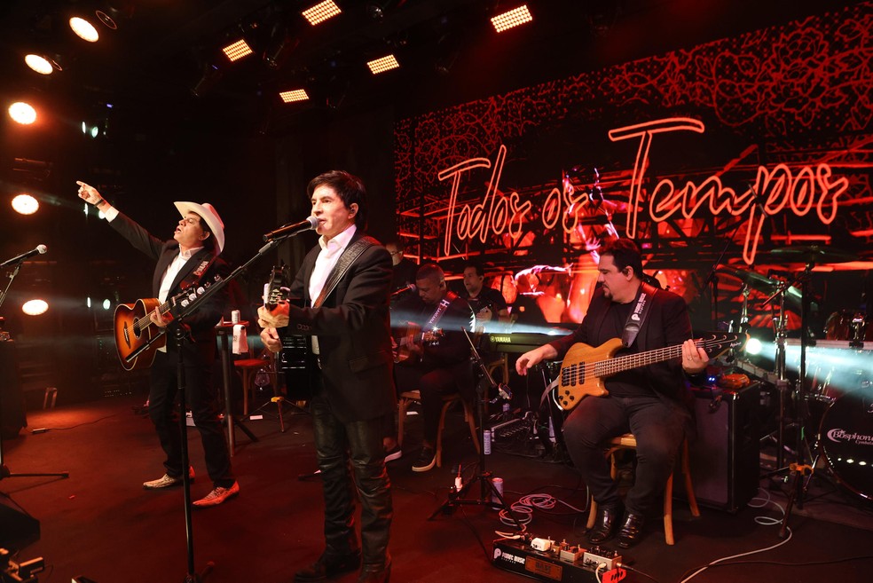 Show surpresa de Chitozinho e Xoror marcou o evento de lanamento de 'Terra e Paixo'  Foto: Globo/Reginaldo Teixeira