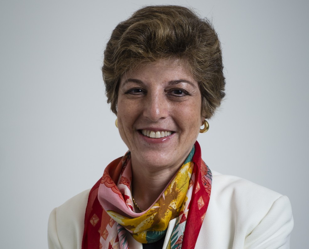A médica geriatra Claudia Burlá: demência frontotemporal leva a comportamentos exacerbados (Foto: https://aging.com.br / Divulgação)