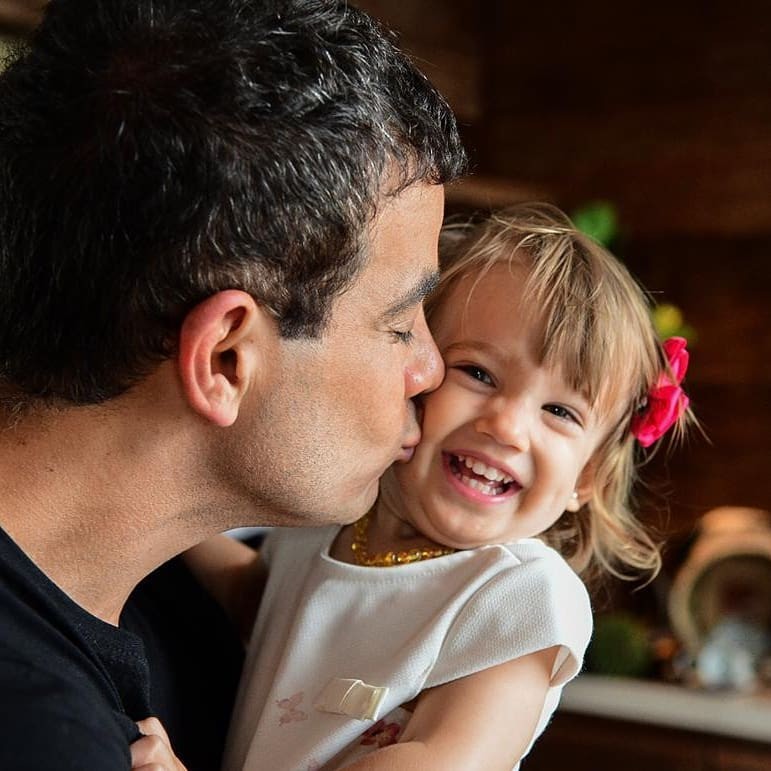 Anderson Di Rizzi e sua filha Helena (Foto: Reprodução/ Instagram @paulocruzphotographer)