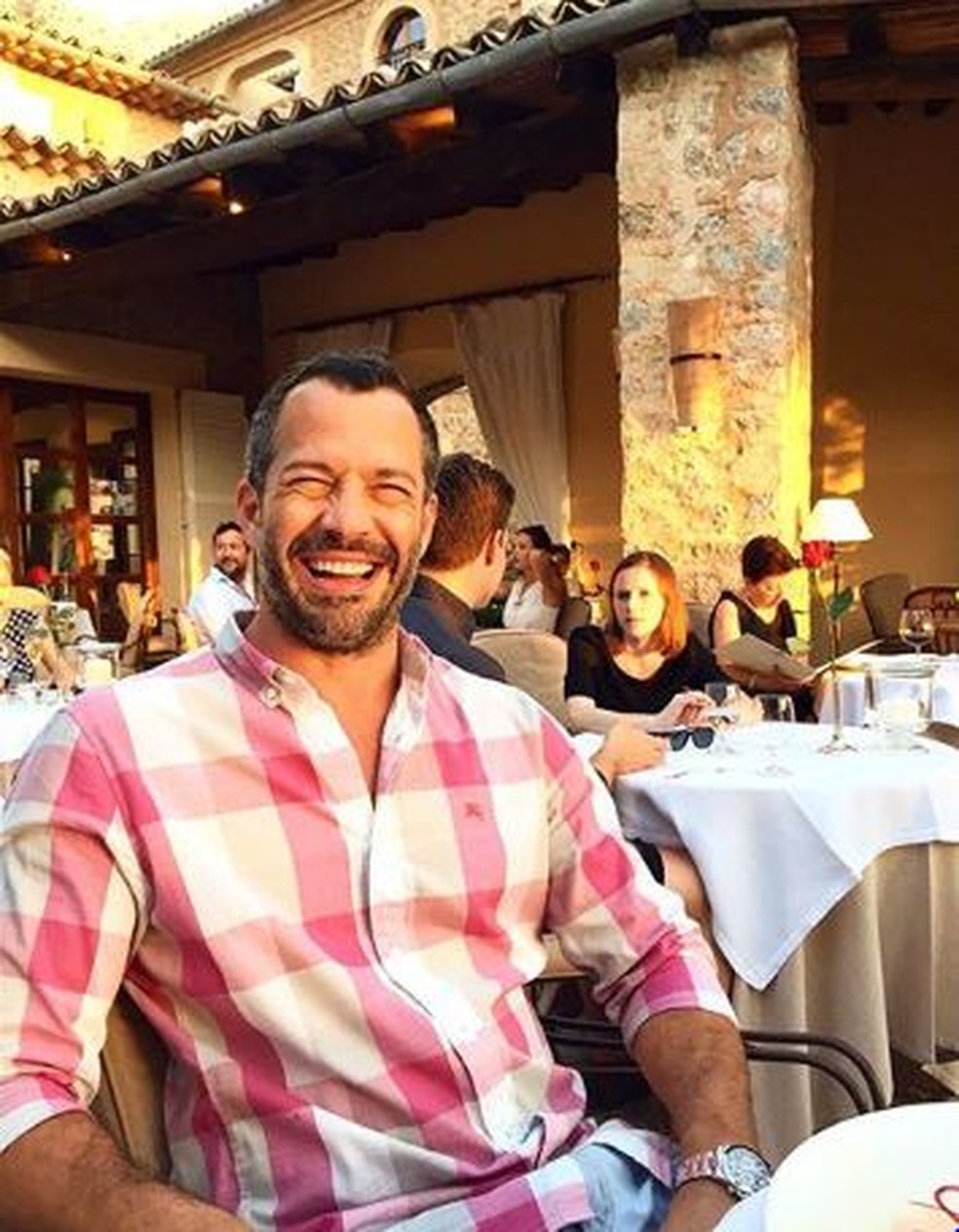 Foto mostra Malvino todo sorridente durante as férias — Foto: Reprodução/Instagram