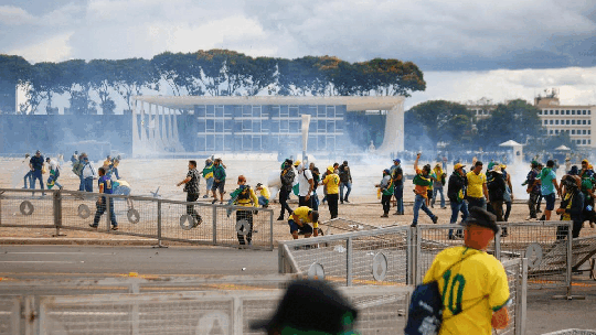 Peritos usam drones, postagens e vestígios de DNA para identificar golpistas  em atos de vandalismo | Política | G1