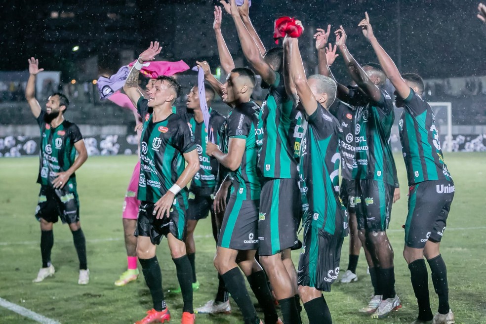 Maringá comemora vitória sobre o Flamengo — Foto: Fernando Teramatsu/Maringá FC