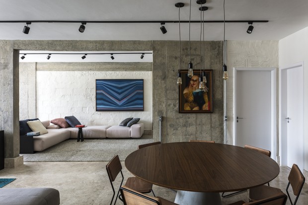 Após reforma, apê em edifício modernista ganha concreto aparente e décor contemporâneo (Foto: navarro carvalho | 2019)