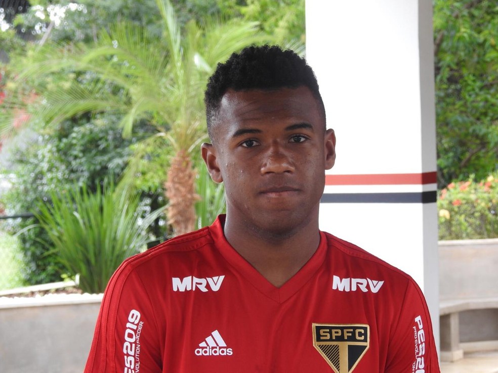 Luan, do São Paulo, é opção para Mancini contra o RB Brasil — Foto: Marcelo Hazan