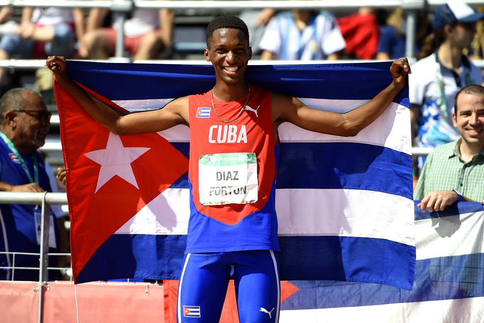 Rival De Brasileiro No Triplo Cubano Voa Ja Projeta Medalha E Salto De 18 Metros Em Toquio Jogos Olimpicos Da Juventude Ge